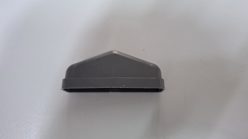 KAPA  ZA LETVICU TROUGAO ANTRACIT PL 75MM